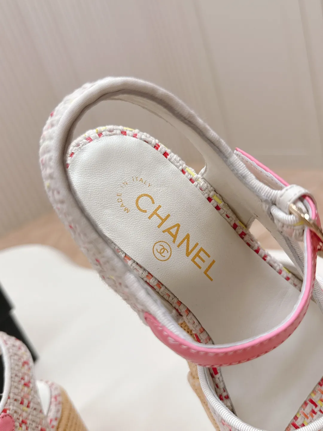 👟👟Ex-factory price 600👟👟 CHANEL Chanel 2025 new sandals and slippers series classic series every style is great rhombus platform sandals and slippers elegant and noble comfortable and versatile upper: sheepskin, woven cloth foot pads: sheepskin sole: rubber outsole size: 35-40